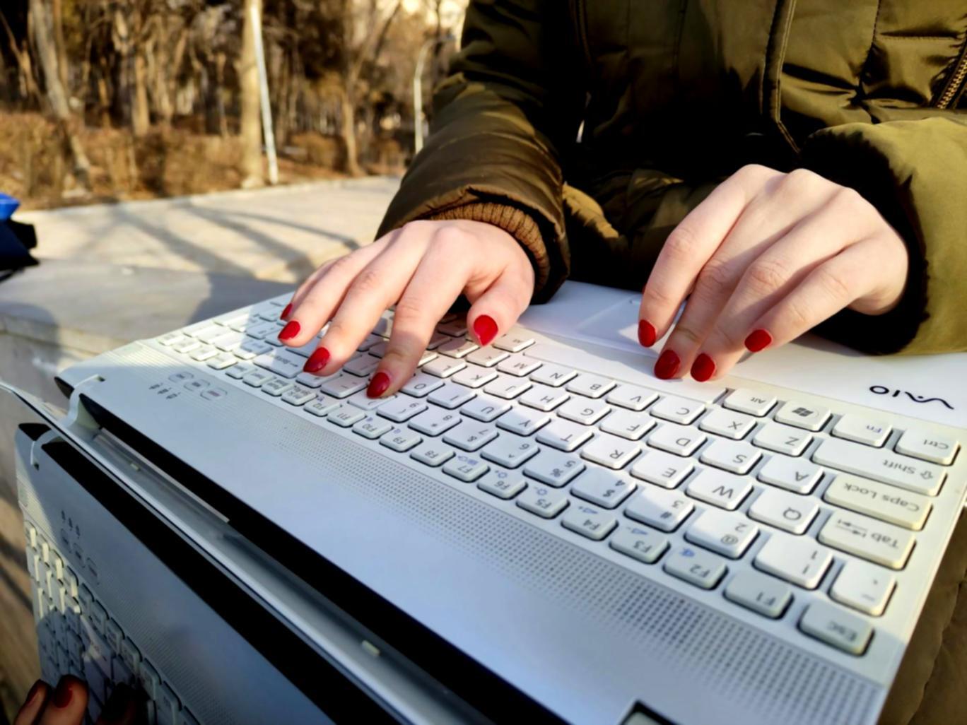 Praktische Umsetzung von Einkommensstrategien im Arbeitsalltag